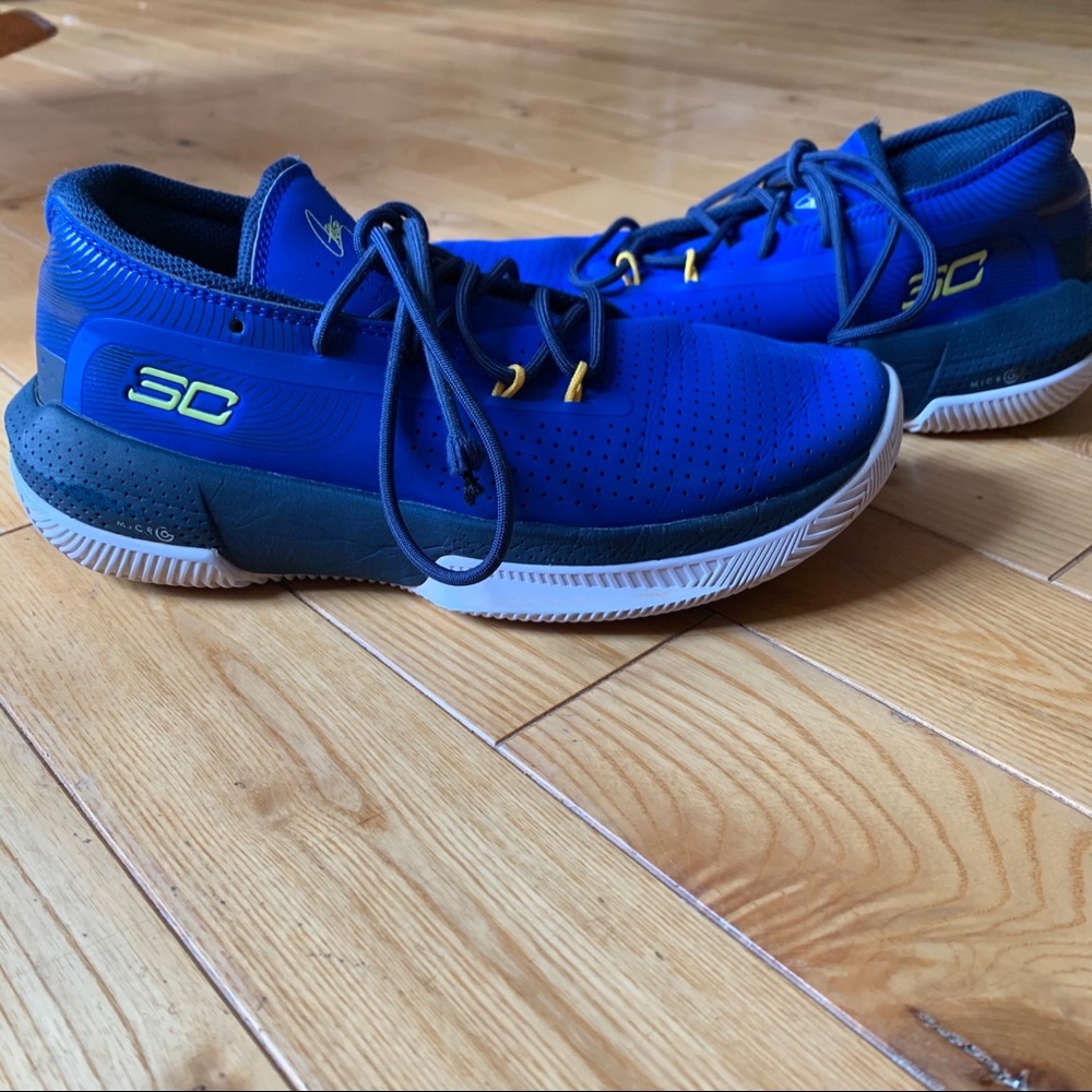 UnderArmour Seth Curry Tennis Shoes Youth 7